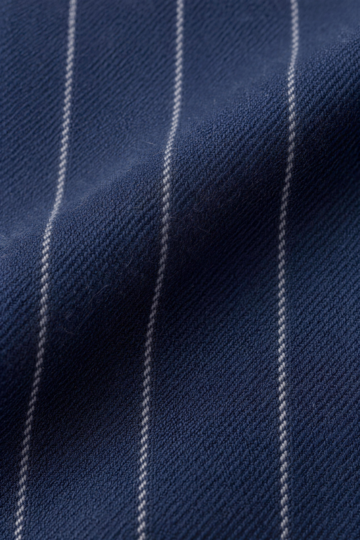 Tuscany Navy Blue Banda Suit — stofdetail, macro