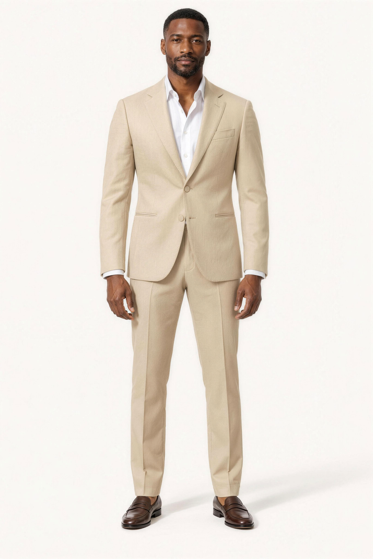 Tuscany Sand Suit — volledig pak op model, vooraanzicht